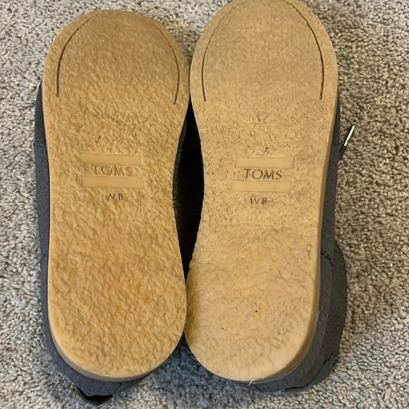 Women’s Tom Booties Size 8 - Picture 6 of 6